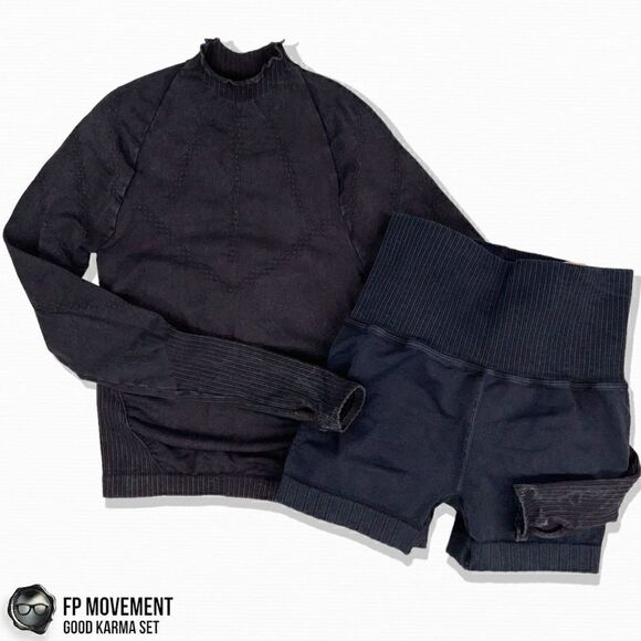 FP MOVEMENT GOOD KAMRA SET HIGH-NECK LAYER + RUNNING SHORTS IN WASHED BLACK XS/S - Picture 15 of 15